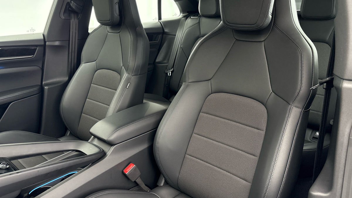 Used Porsche Macan 2024 for sale - 77452768: Photo 8