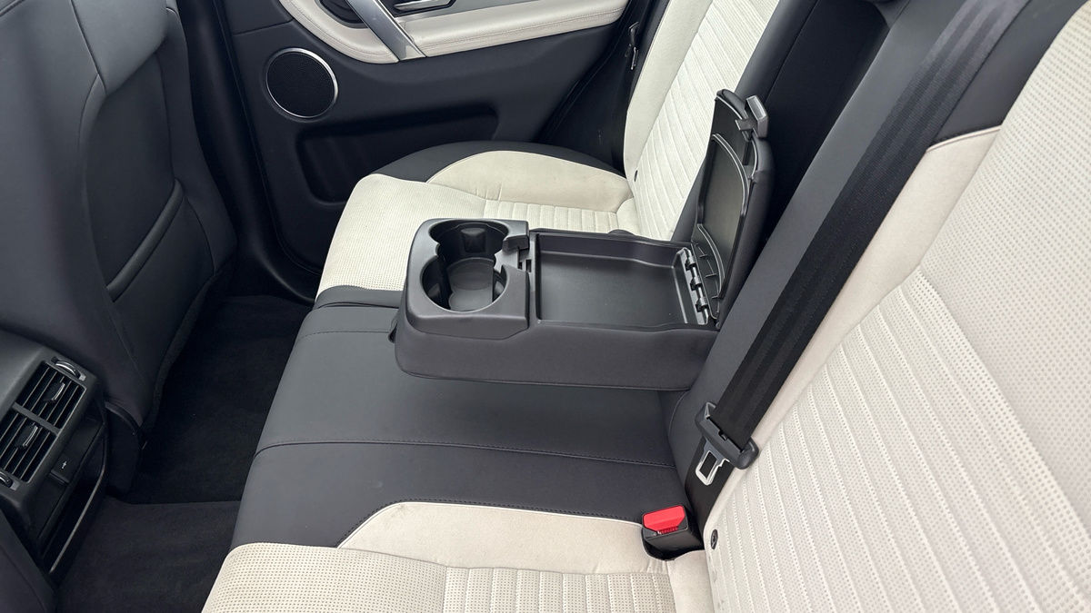 Used Land Rover Discovery Sport 2023 for sale - 78031338: Photo 9