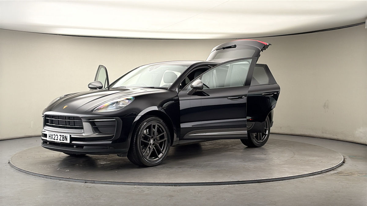 Used Porsche Macan 2023 for sale - 78168201: Photo 22