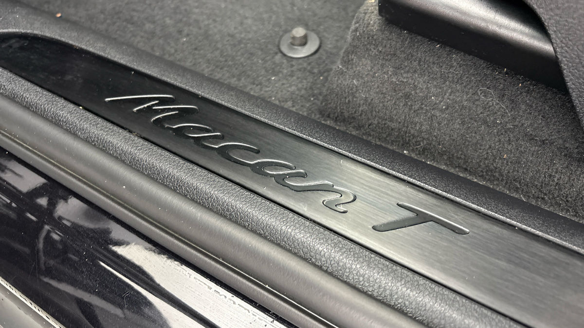 Used Porsche Macan 2023 for sale - 78168201: Photo 25