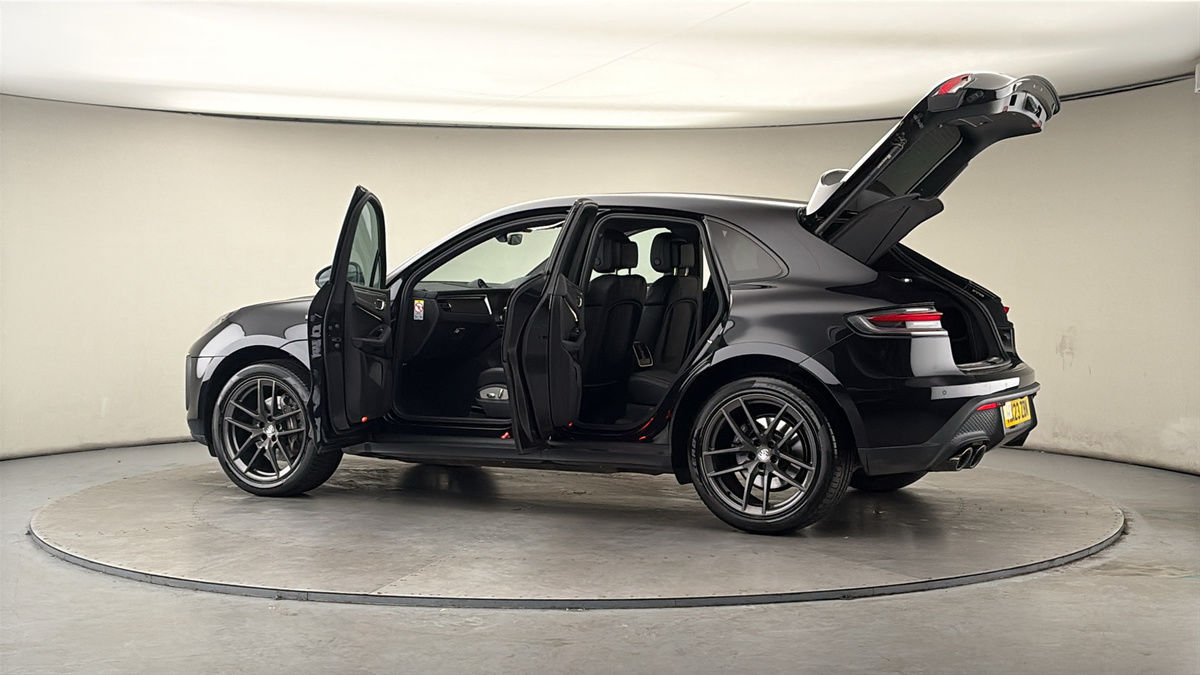 Used Porsche Macan 2023 for sale - 78168201: Photo 46