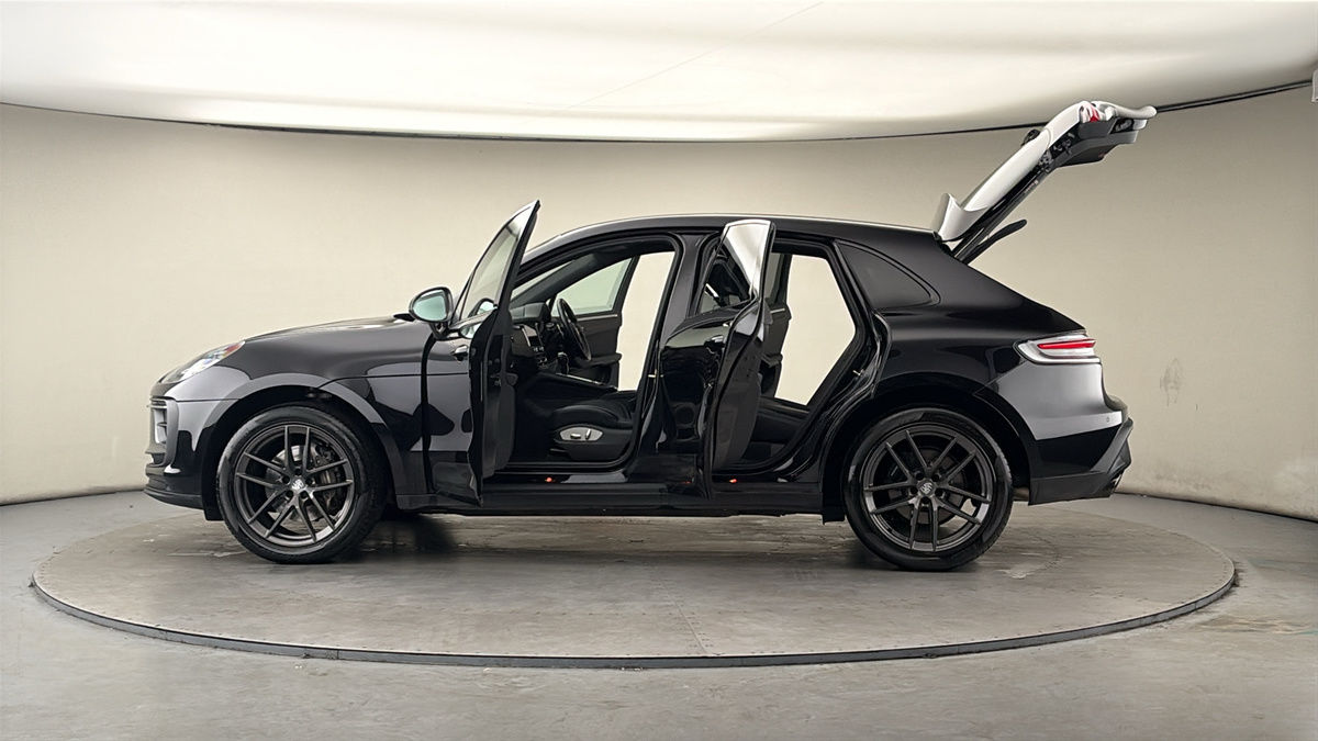 Used Porsche Macan 2023 for sale - 78168201: Photo 47