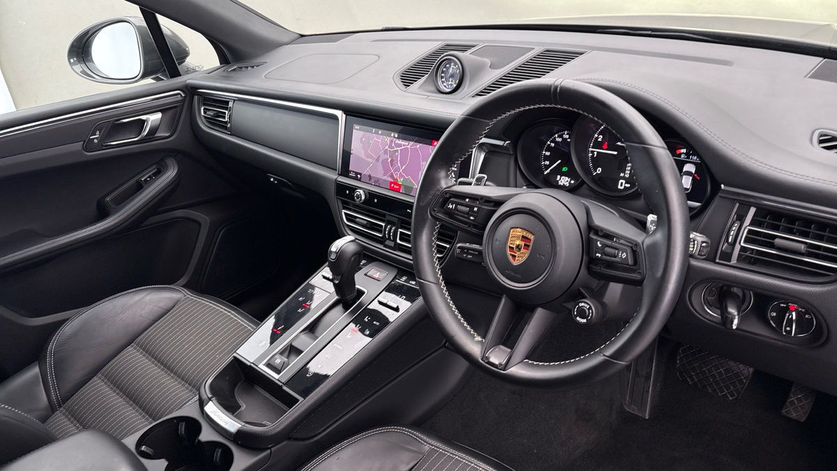 Used Porsche Macan 2023 for sale - 78168201: Photo 5