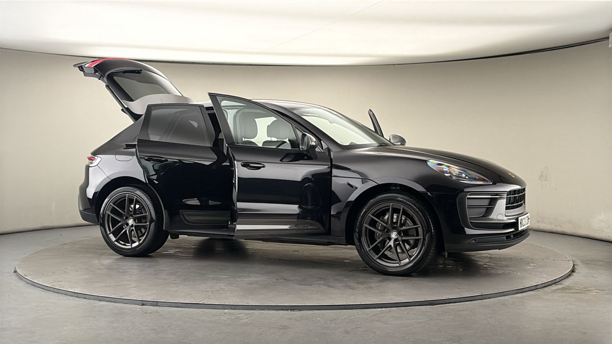 Used Porsche Macan 2023 for sale - 78168201: Photo 55