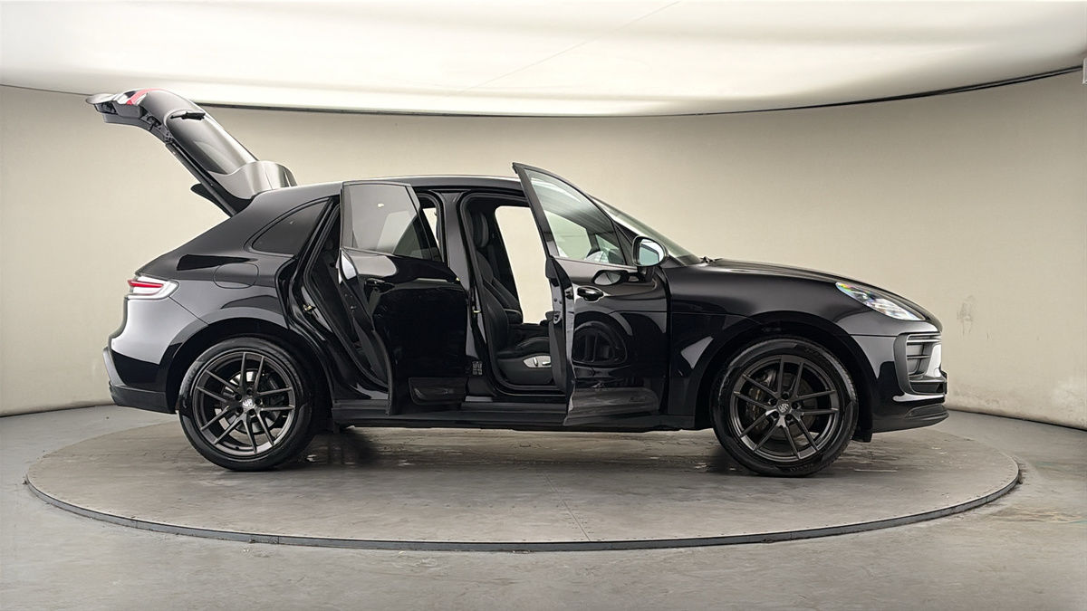 Used Porsche Macan 2023 for sale - 78168201: Photo 56