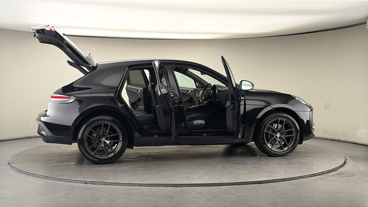 Used Porsche Macan 2023 for sale - 78168201: Photo 57