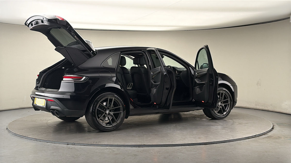 Used Porsche Macan 2023 for sale - 78168201: Photo 58