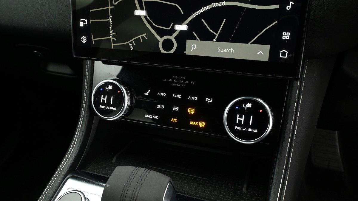 Used Jaguar F-Pace 2021 for sale - 76768957: Photo 17