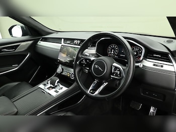 Used Jaguar F-Pace 2021 for sale - 76768957: Photo