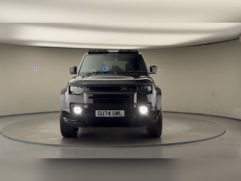 Used Land Rover Defender 110 2024 for sale - 77072913: Photo