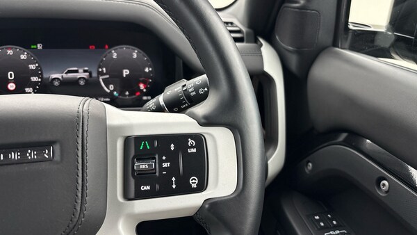 Used Land Rover Defender 90 2024 for sale - 76133365: Photo 14