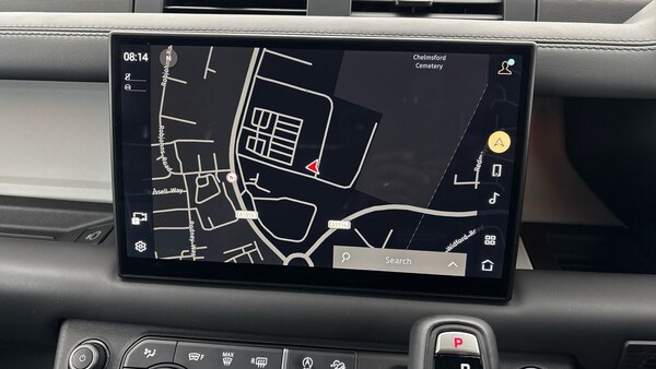 Used Land Rover Defender 90 2024 for sale - 76133365: Photo 17