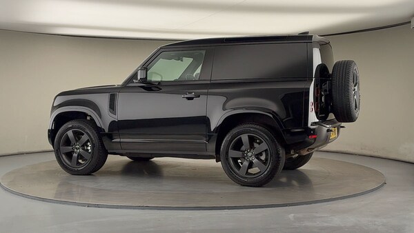 Used Land Rover Defender 90 2024 for sale - 76133365: Photo 26