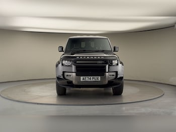 Used Land Rover Defender 90 2024 for sale - 76133365: Photo