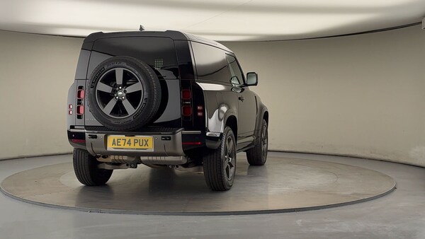 Used Land Rover Defender 90 2024 for sale - 76133365: Photo 40