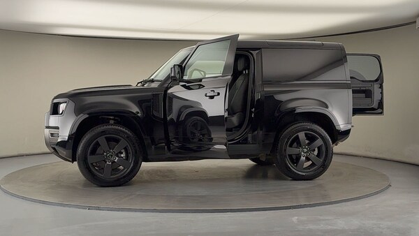 Used Land Rover Defender 90 2024 for sale - 76133365: Photo 47