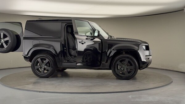 Used Land Rover Defender 90 2024 for sale - 76133365: Photo 55