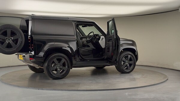 Used Land Rover Defender 90 2024 for sale - 76133365: Photo 57