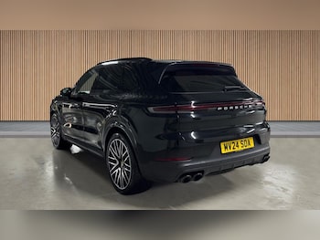 Used Porsche Cayenne 2024 for sale - 78888197: Photo