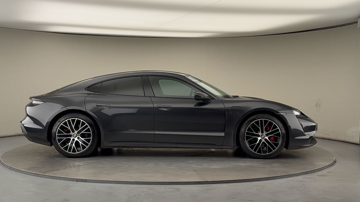 Used Porsche Taycan 2021 for sale - 76630372: Photo 16