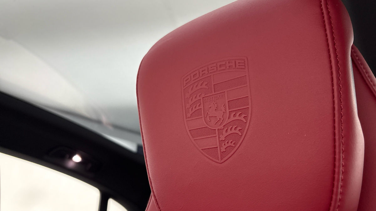 Used Porsche Taycan 2021 for sale - 76630372: Photo 26