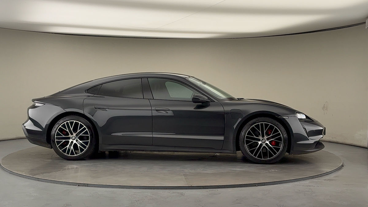 Used Porsche Taycan 2021 for sale - 76630372: Photo 40