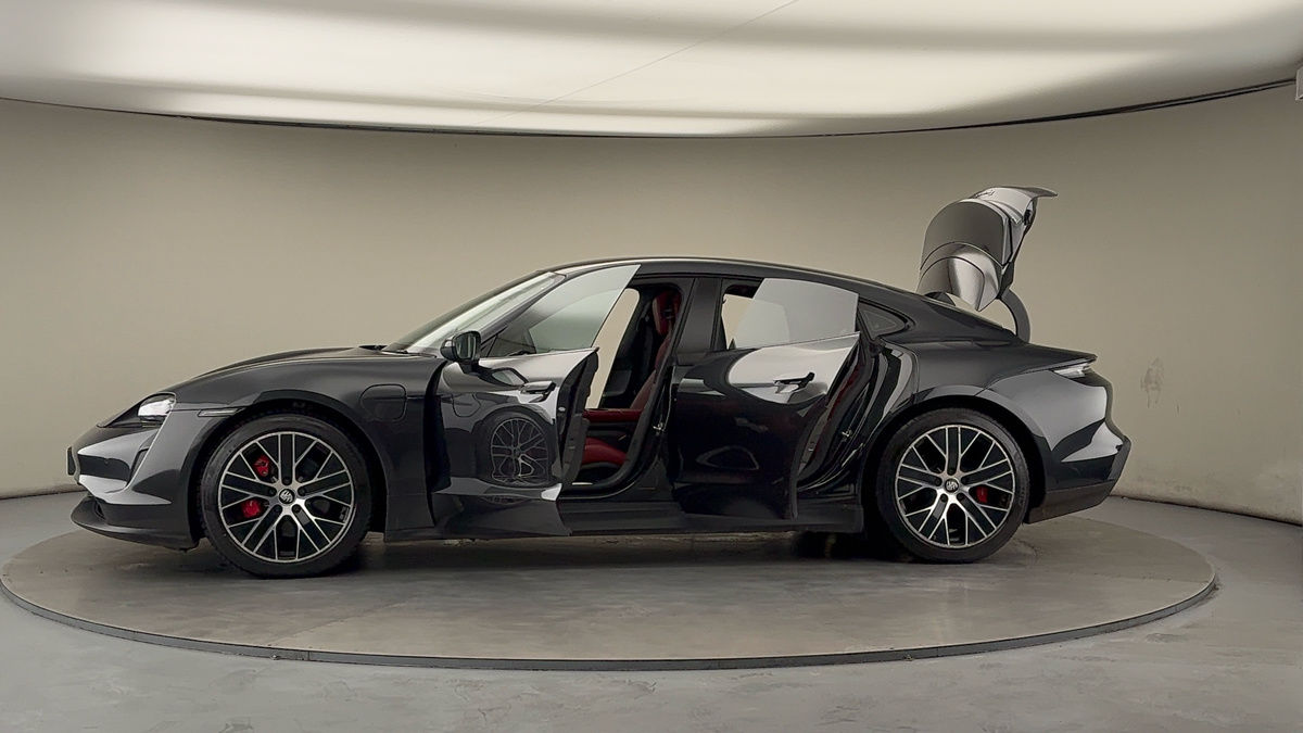 Used Porsche Taycan 2021 for sale - 76630372: Photo 51