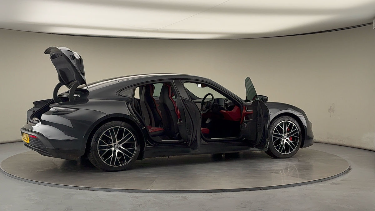 Used Porsche Taycan 2021 for sale - 76630372: Photo 61