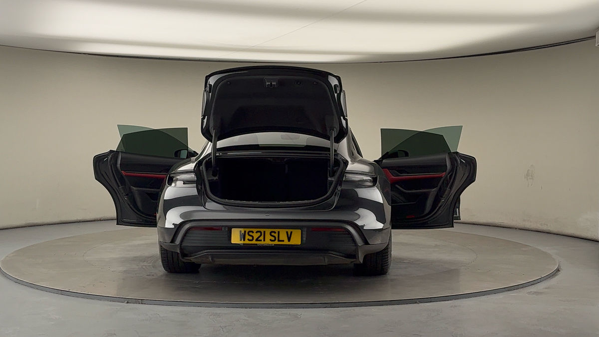 Used Porsche Taycan 2021 for sale - 76630372: Photo 65