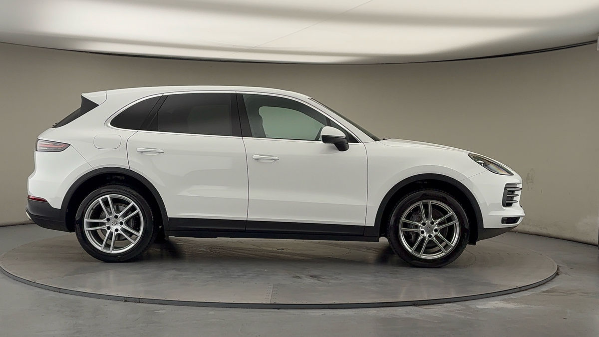 Used Porsche Cayenne 2021 for sale - 77668177: Photo 16