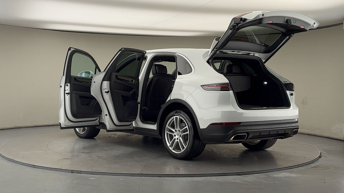 Used Porsche Cayenne 2021 for sale - 77668177: Photo 43