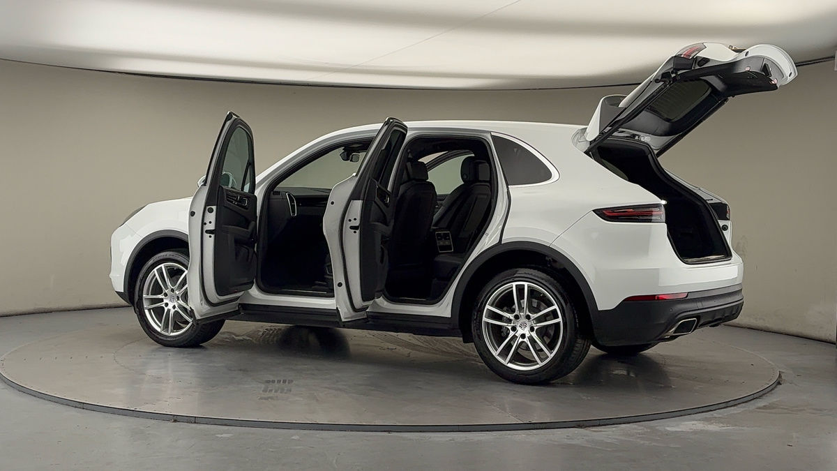 Used Porsche Cayenne 2021 for sale - 77668177: Photo 45