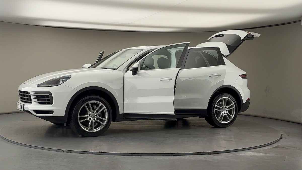 Used Porsche Cayenne 2021 for sale - 77668177: Photo 48