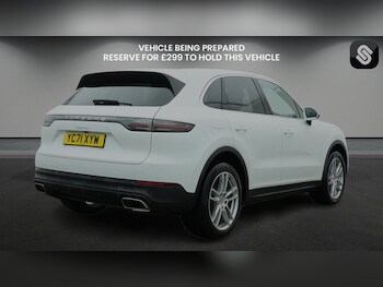 Used Porsche Cayenne 2021 for sale - 77668177: Photo