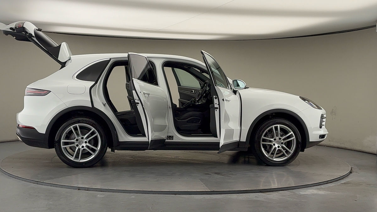 Used Porsche Cayenne 2021 for sale - 77668177: Photo 56