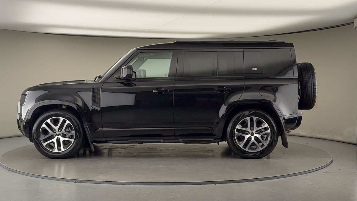 Used Land Rover Defender 110 2024 for sale - 76974104: Photo 15