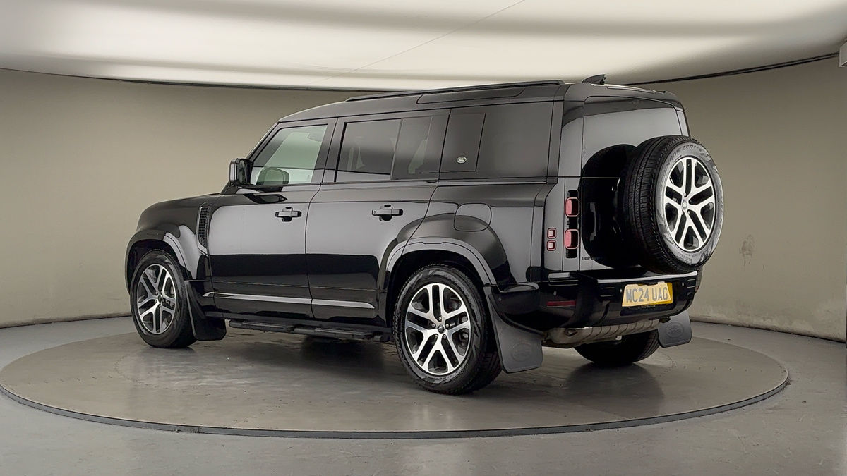 Used Land Rover Defender 110 2024 for sale - 76974104: Photo 25