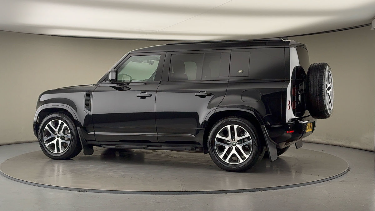 Used Land Rover Defender 110 2024 for sale - 76974104: Photo 26