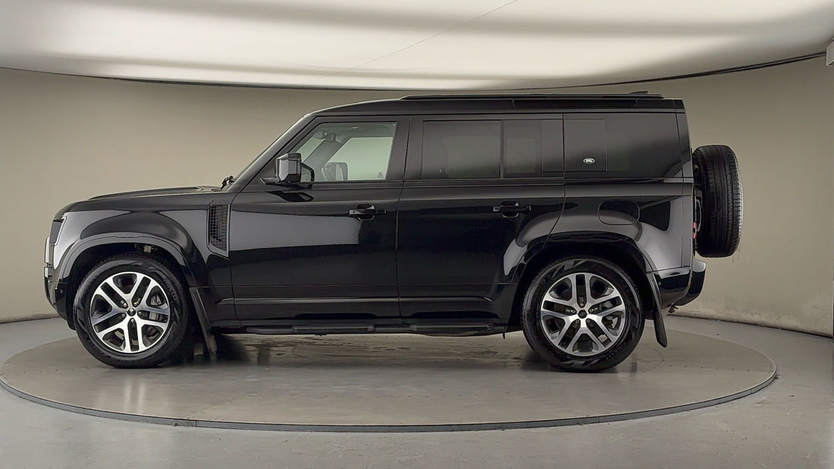 Used Land Rover Defender 110 2024 for sale - 76974104: Photo 27