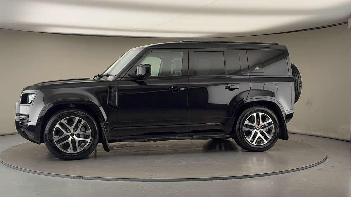 Used Land Rover Defender 110 2024 for sale - 76974104: Photo 28