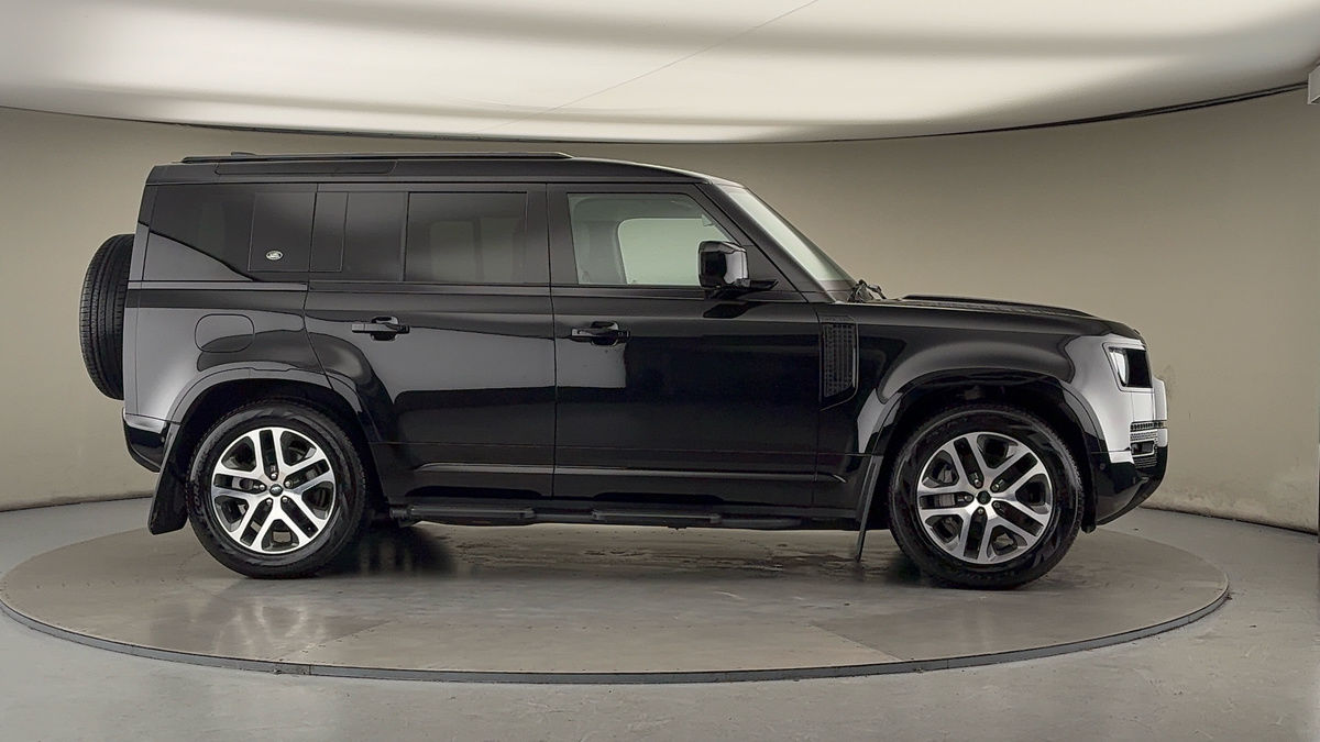 Used Land Rover Defender 110 2024 for sale - 76974104: Photo 36