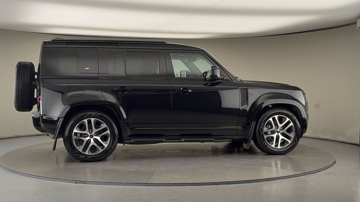 Used Land Rover Defender 110 2024 for sale - 76974104: Photo 37