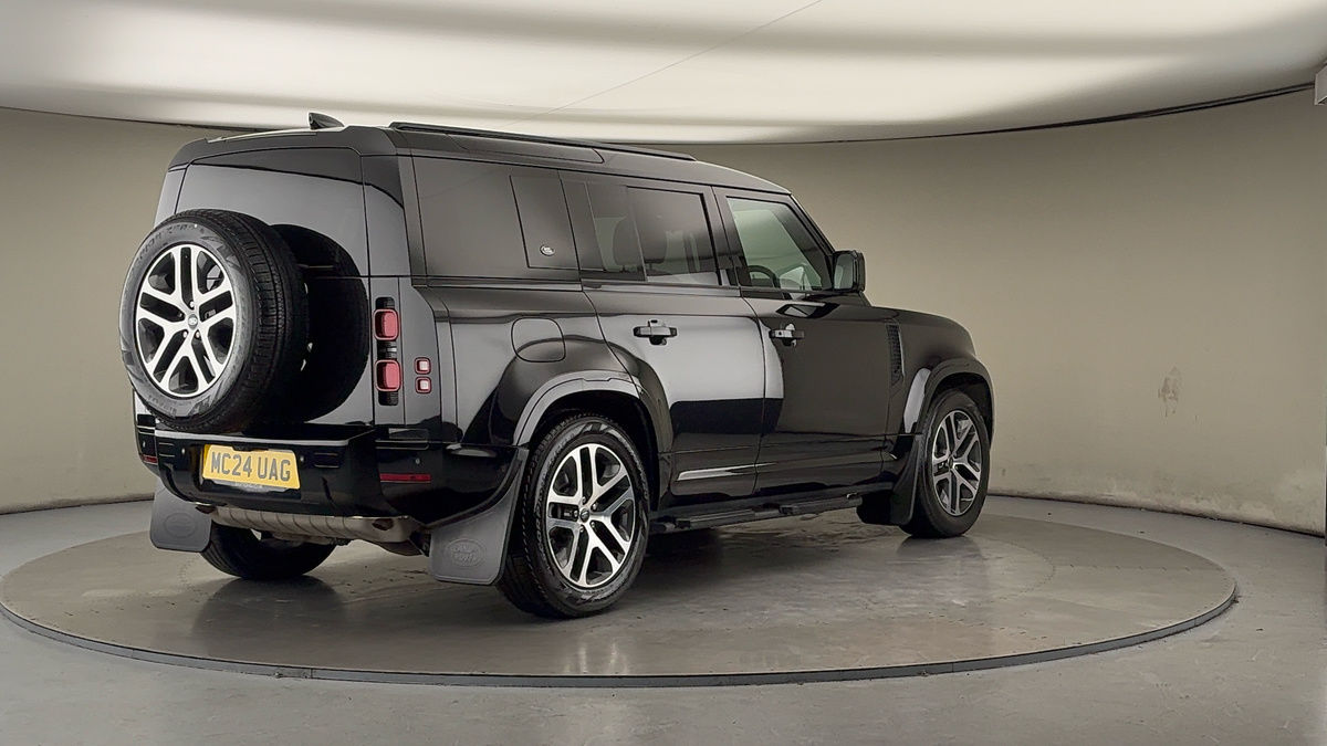 Used Land Rover Defender 110 2024 for sale - 76974104: Photo 39