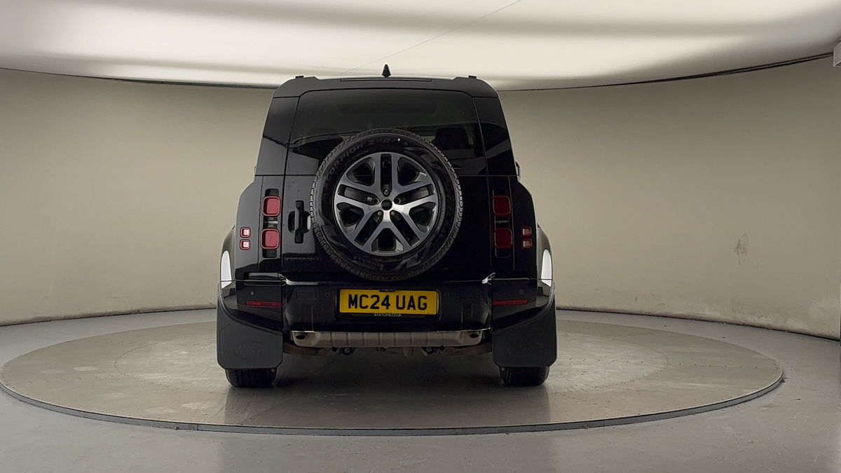 Used Land Rover Defender 110 2024 for sale - 76974104: Photo 4