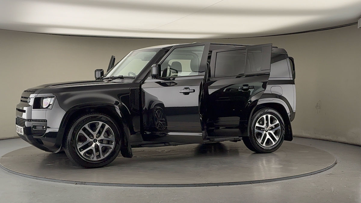 Used Land Rover Defender 110 2024 for sale - 76974104: Photo 48