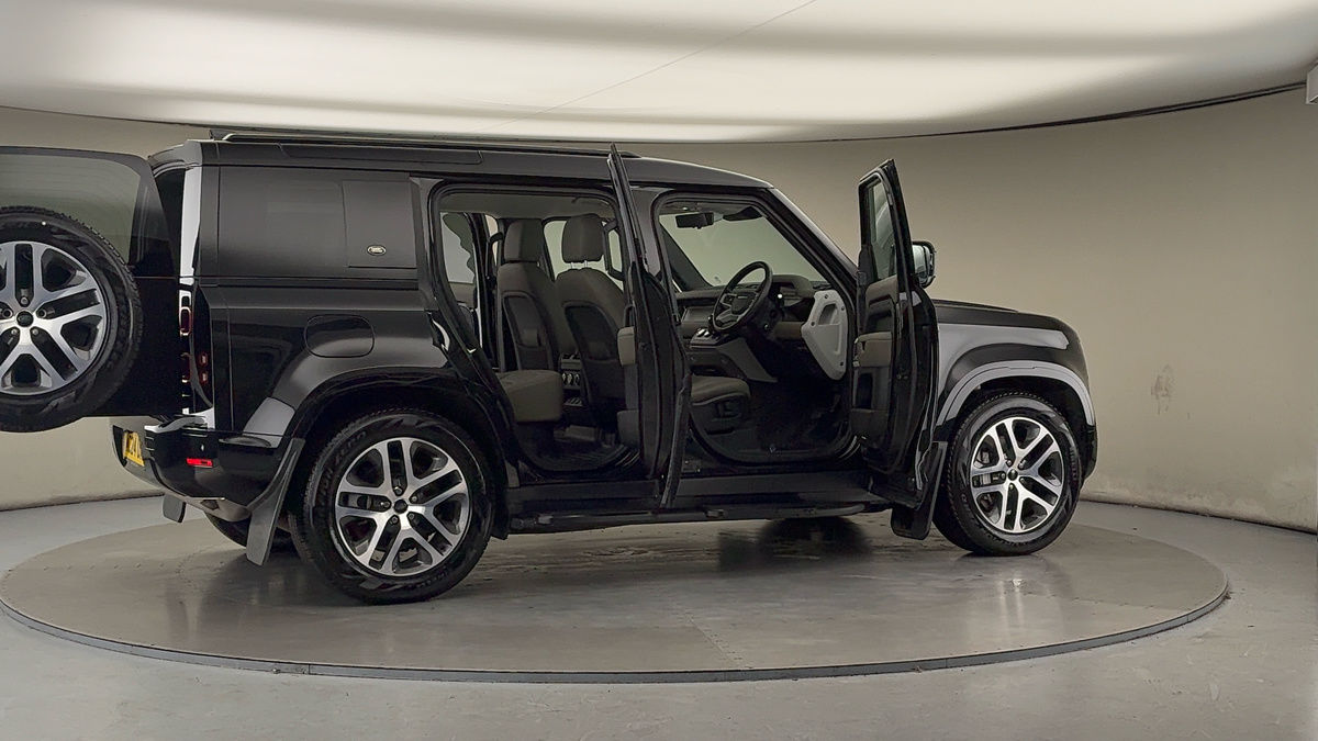 Used Land Rover Defender 110 2024 for sale - 76974104: Photo 57