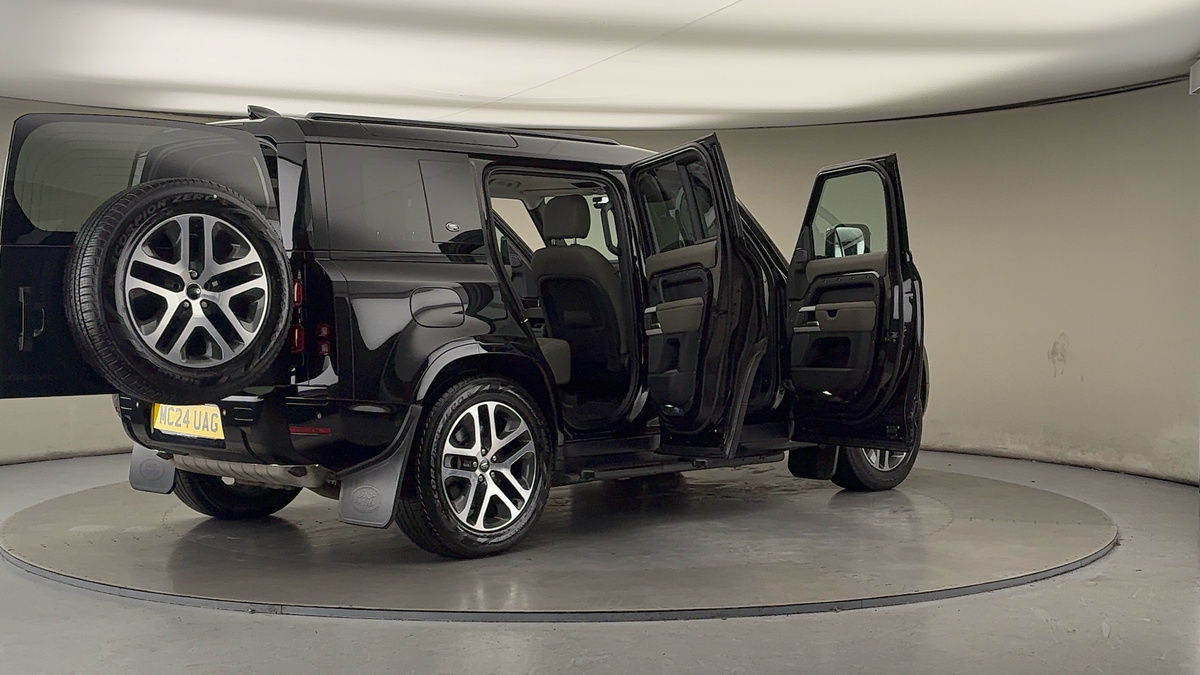 Used Land Rover Defender 110 2024 for sale - 76974104: Photo 58