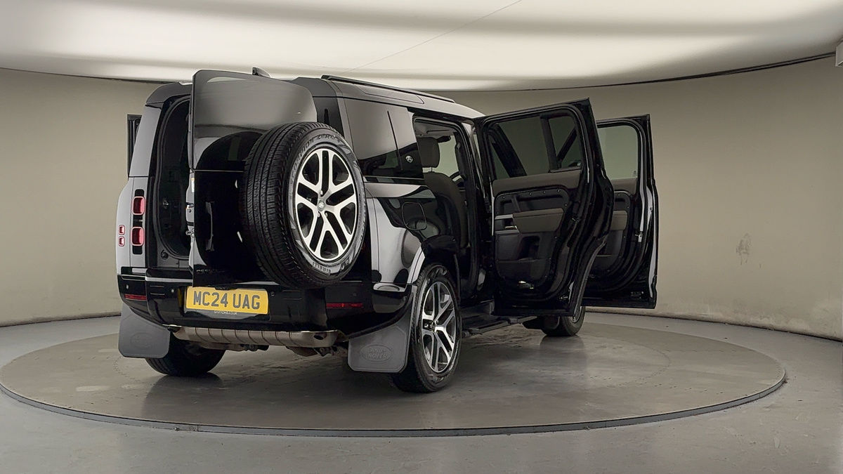 Used Land Rover Defender 110 2024 for sale - 76974104: Photo 59