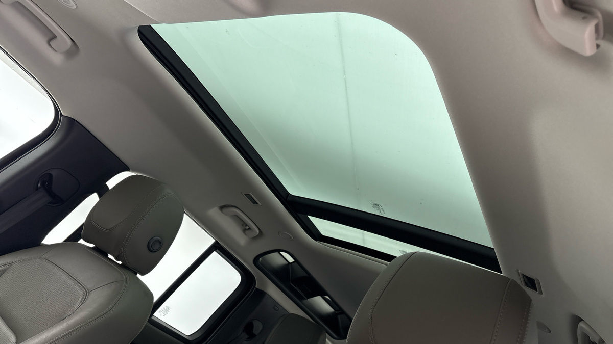 Used Land Rover Defender 110 2024 for sale - 76974104: Photo 6