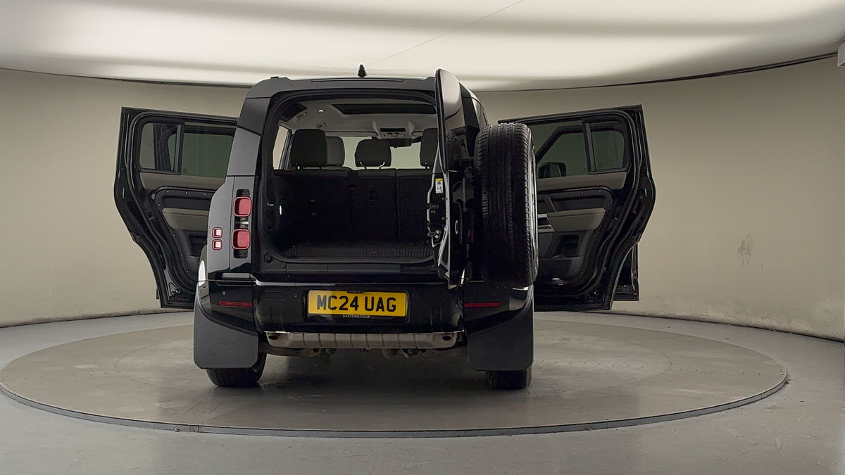 Used Land Rover Defender 110 2024 for sale - 76974104: Photo 60